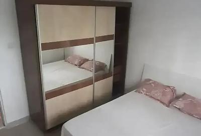 Apartament cu 2 camere decomandat în Micro 20