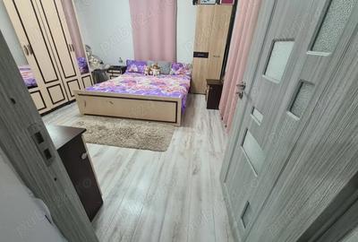 Casă cu 3 camere cu Teren 1980 Mp în Central