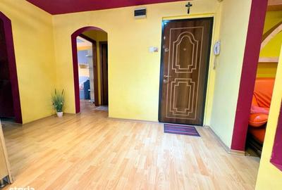Apartament cu 3 camere decomandat în Mioriței