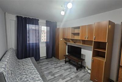 Apartament cu 2 camere decomandat, mobilat în Tei