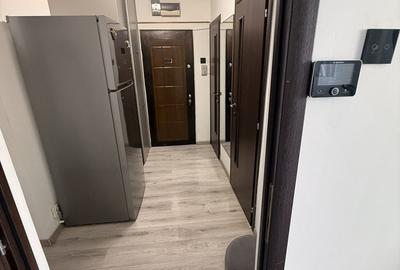 Apartament cu 4 camere decomandat în Berceni - 1