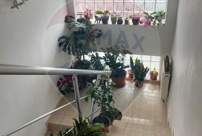Casă cu 3 camere cu Teren 111 Mp în Central - 1