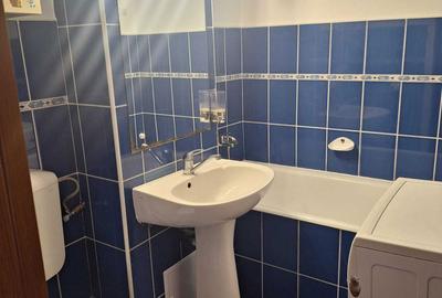 Apartament cu 3 camere decomandat în Alexandru cel Bun