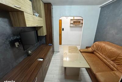 Apartament cu 3 camere semidecomandat în Central - 1