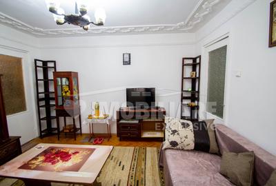 Apartament cu 2 camere semidecomandat, mobilat în Complex Studențesc
