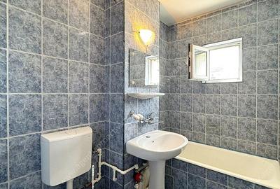 Apartament cu 3 camere decomandat în Mazepa 2