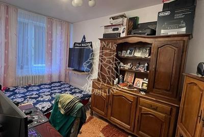 Apartament cu 3 camere semidecomandat, mobilat în Independenței - 2