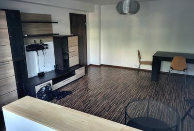 Apartament cu 2 camere decomandat în Aviației