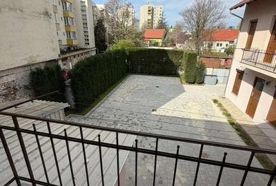 Apartament cu 3 camere decomandat în Central - 10