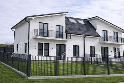 Duplex cu 5 camere cu Canalizare în Șelimbăr - 1
