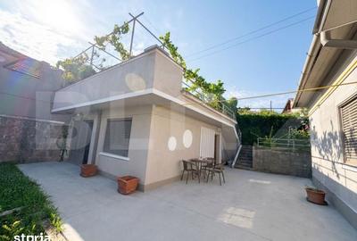 Casă cu 6 camere cu Teren 700 Mp în 700