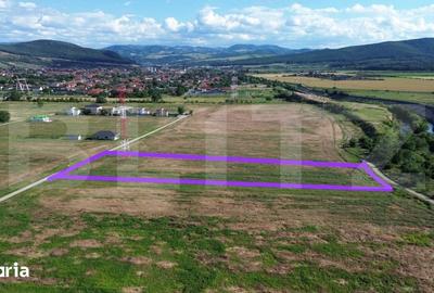 Teren de 2056 mp, în Partoș - 2