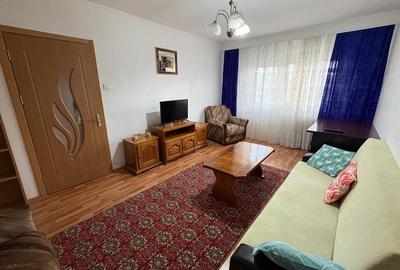 Apartament cu 2 camere decomandat, mobilat în Dacia