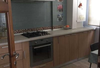 Apartament cu 2 camere decomandat în Take Ionescu