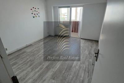 Apartament cu 3 camere decomandat în Delfinariu - 1
