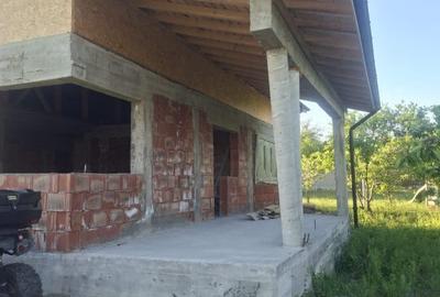 Casă cu 5 camere cu Teren 1000 Mp în Central - 3