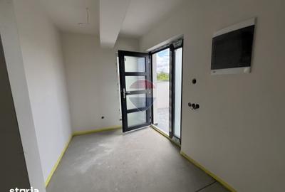 Casă cu 4 camere cu Teren 600 Mp în Țiglari