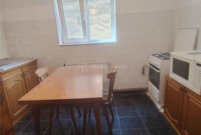Casă cu 3 camere cu Teren 100 Mp în Central