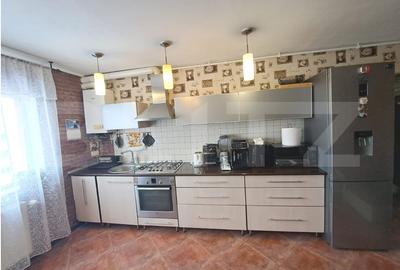 Apartament cu 2 camere decomandat, mobilat în Triaj