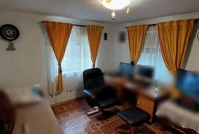 Casă cu 7 camere cu Teren 1600 Mp în Central