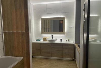 Apartament cu 5 camere decomandat, mobilat în Reghin - 4