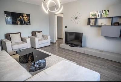 Apartament cu 3 camere decomandat, mobilat în 13 Septembrie