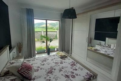 Casă cu Teren 1500 Mp în Banpotoc