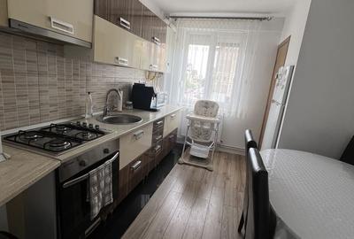 Apartament cu 3 camere decomandat în Republicii - 4
