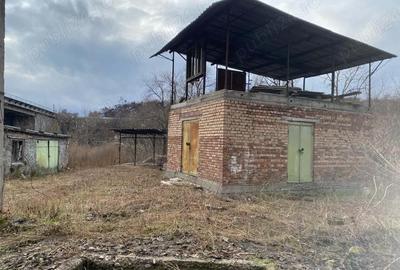 Casă cu 2 camere cu Teren 1530 Mp în Central - 3