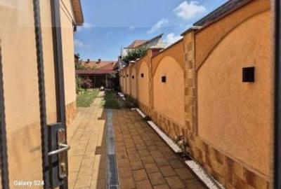 Casă cu 4 camere cu Teren 350 Mp în Central - 8