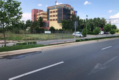 Spațiu comercial, în Central - 3