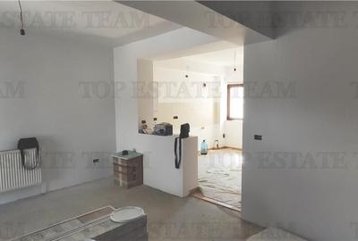 Casă cu 4 camere în Tamași
