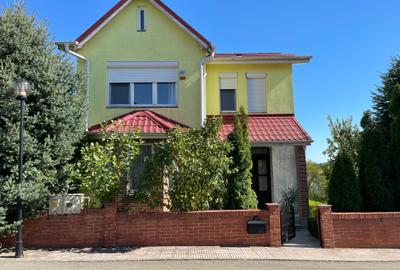Casă individuală cu 4 camere cu Teren 271 Mp în Albert