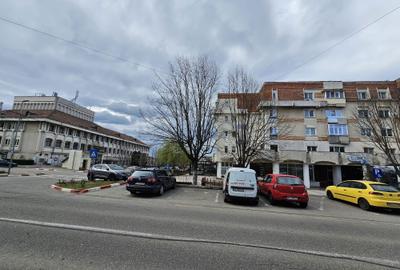 Apartament cu 4 camere decomandat în Central - 4