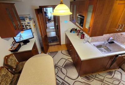 Apartament cu 4 camere decomandat în Central - 2