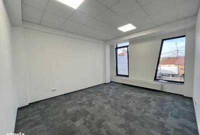Spațiu comercial, de 20 mp, în Ultracentral - 2