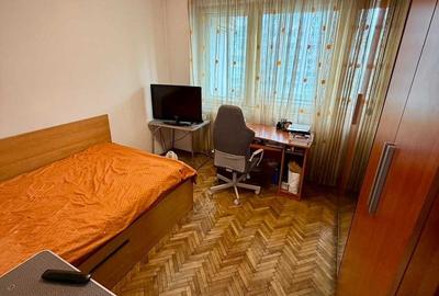 Apartament cu 2 camere semidecomandat în Tei