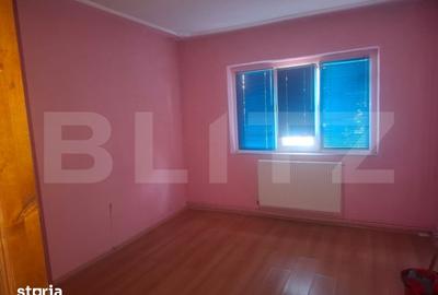 Apartament cu 4 camere în Micro 3