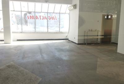 Spațiu comercial, de 64 mp, în Central - 2