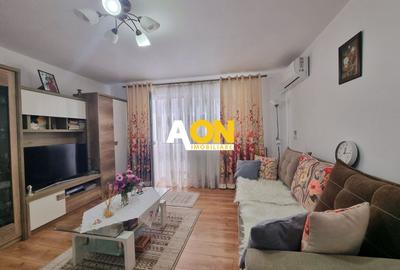Apartament cu 2 camere semidecomandat, mobilat în Cetate