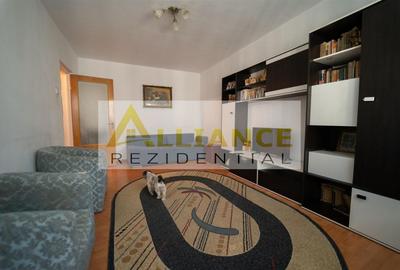 Apartament cu 3 camere decomandat, mobilat în Tineretului