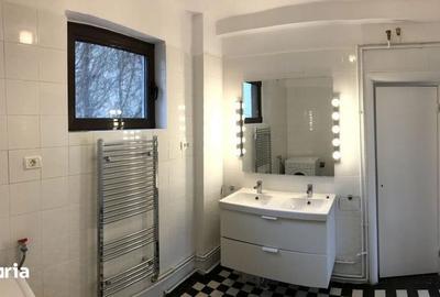 Apartament cu 4 camere semidecomandat, mobilat în Amzei