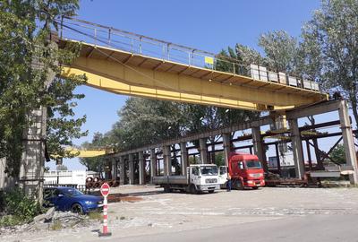 Teren construcție, în Titan - 3
