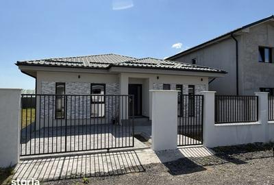 Casă cu 4 camere cu Teren 135 Mp în Gării - 1