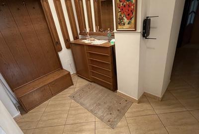 Apartament cu 3 camere în Central - 1