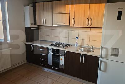 Apartament cu 3 camere decomandat, mobilat în Nord