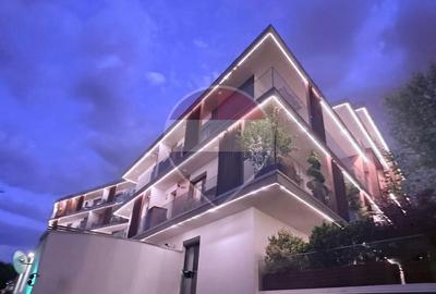 Apartament cu 3 camere semidecomandat, mobilat în Băneasa