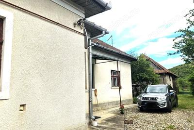 Casă cu 3 camere cu Teren 2568 Mp în Luna - 16