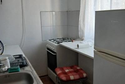 Garsonieră decomandată în Central