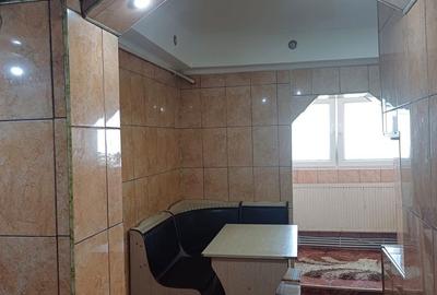 Apartament cu 3 camere decomandat în Ultracentral